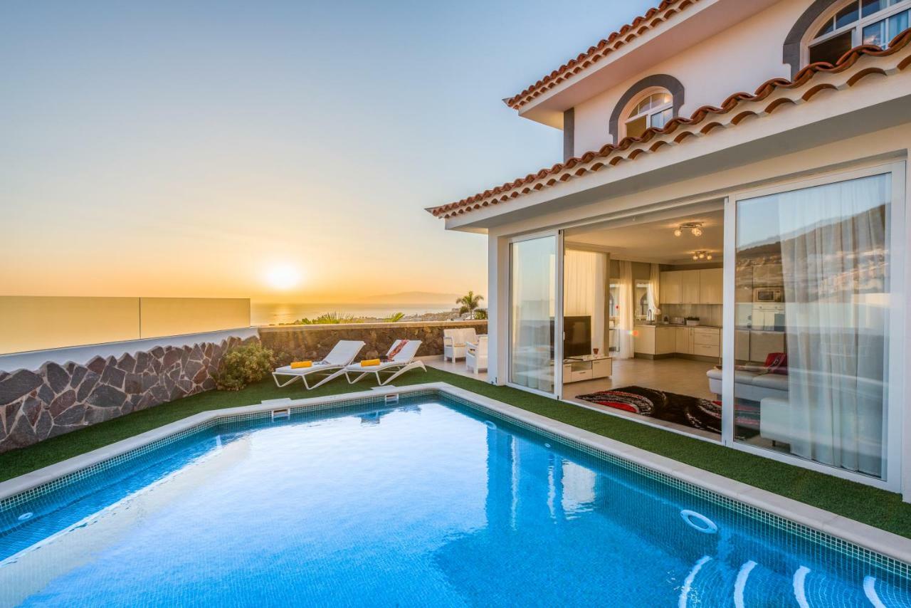 Luxury White Villa With Sea View, Heated Pool Costa Adeje Dış mekan fotoğraf