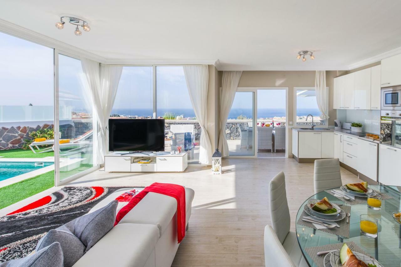 Luxury White Villa With Sea View, Heated Pool Costa Adeje Dış mekan fotoğraf