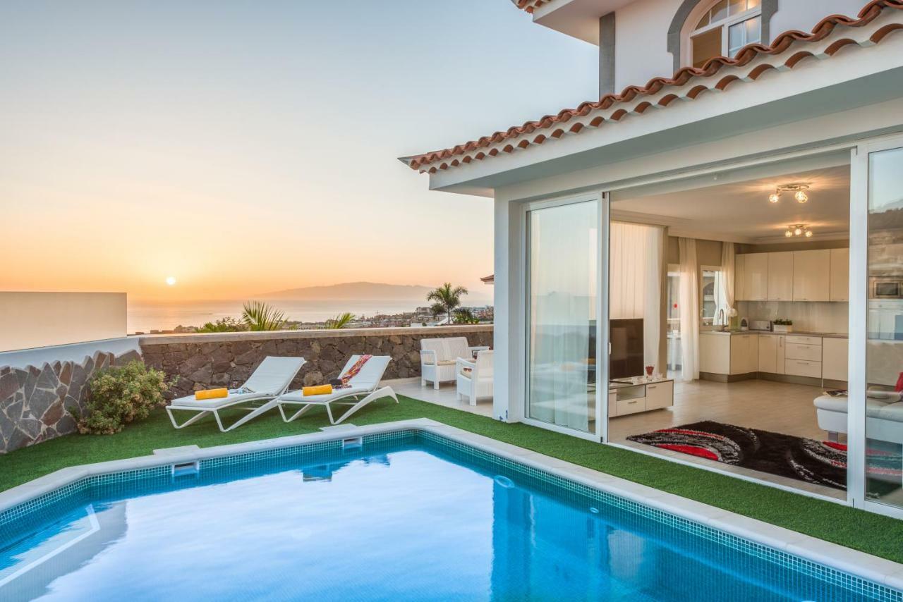 Luxury White Villa With Sea View, Heated Pool Costa Adeje Dış mekan fotoğraf