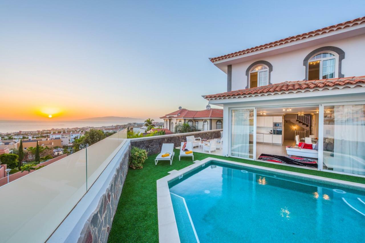 Luxury White Villa With Sea View, Heated Pool Costa Adeje Dış mekan fotoğraf