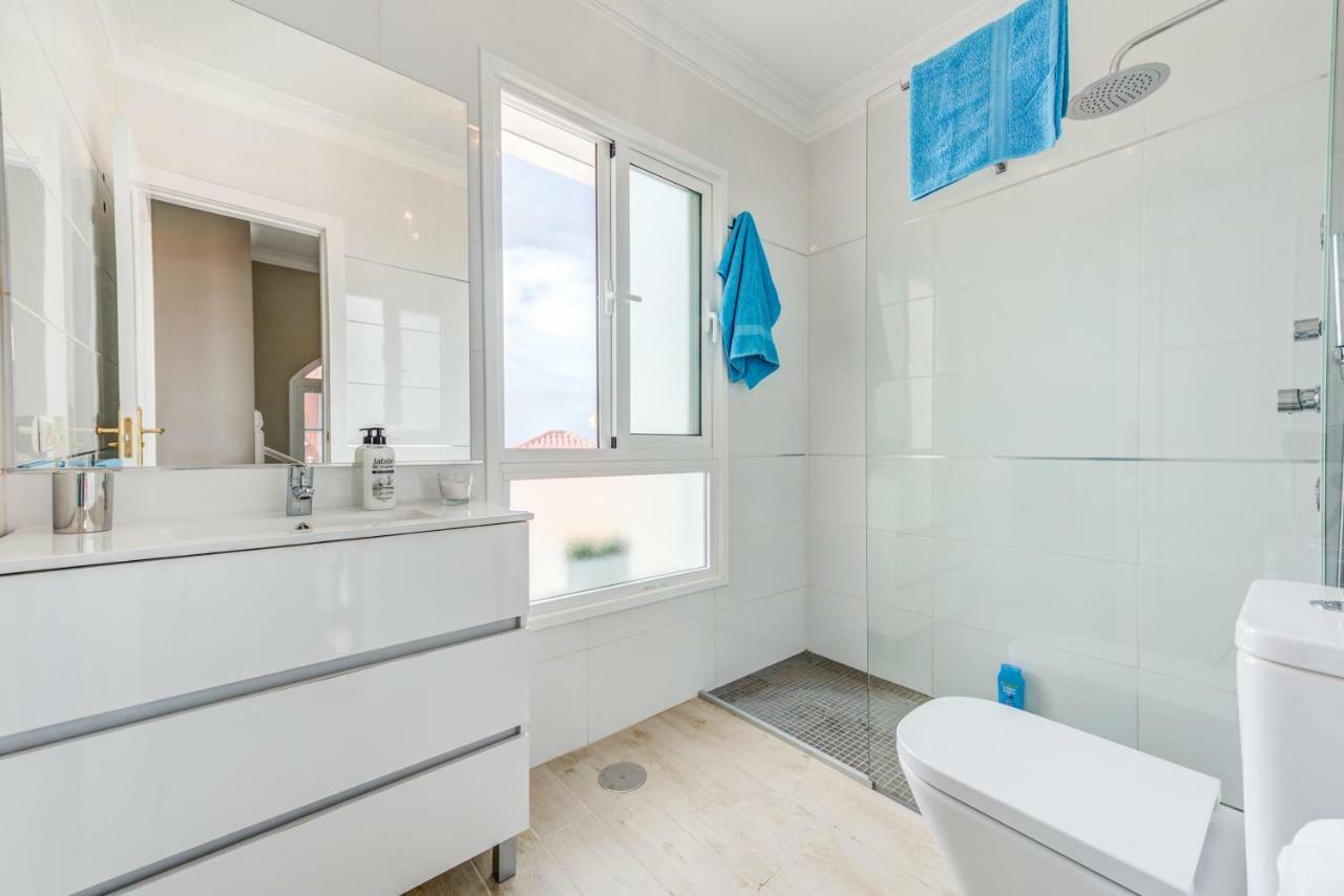 Luxury White Villa With Sea View, Heated Pool Costa Adeje Dış mekan fotoğraf