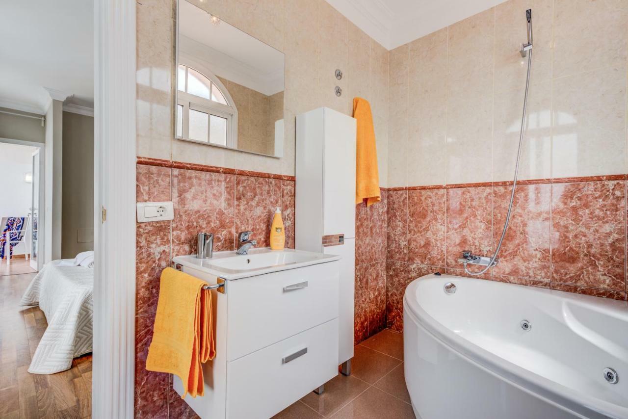 Luxury White Villa With Sea View, Heated Pool Costa Adeje Dış mekan fotoğraf